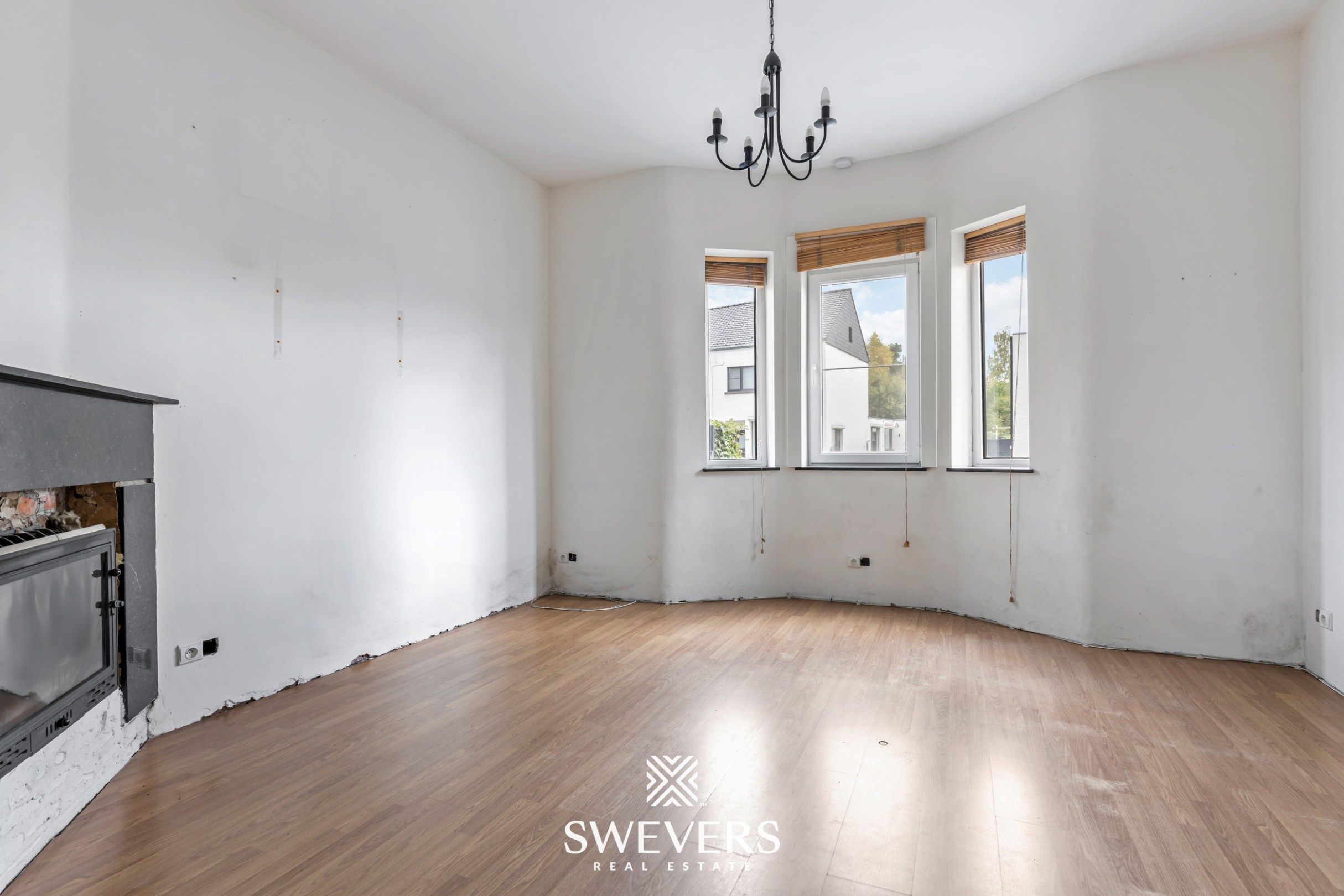 Unieke renovatiekans: karaktervol herenhuis te Zonhoven foto 5