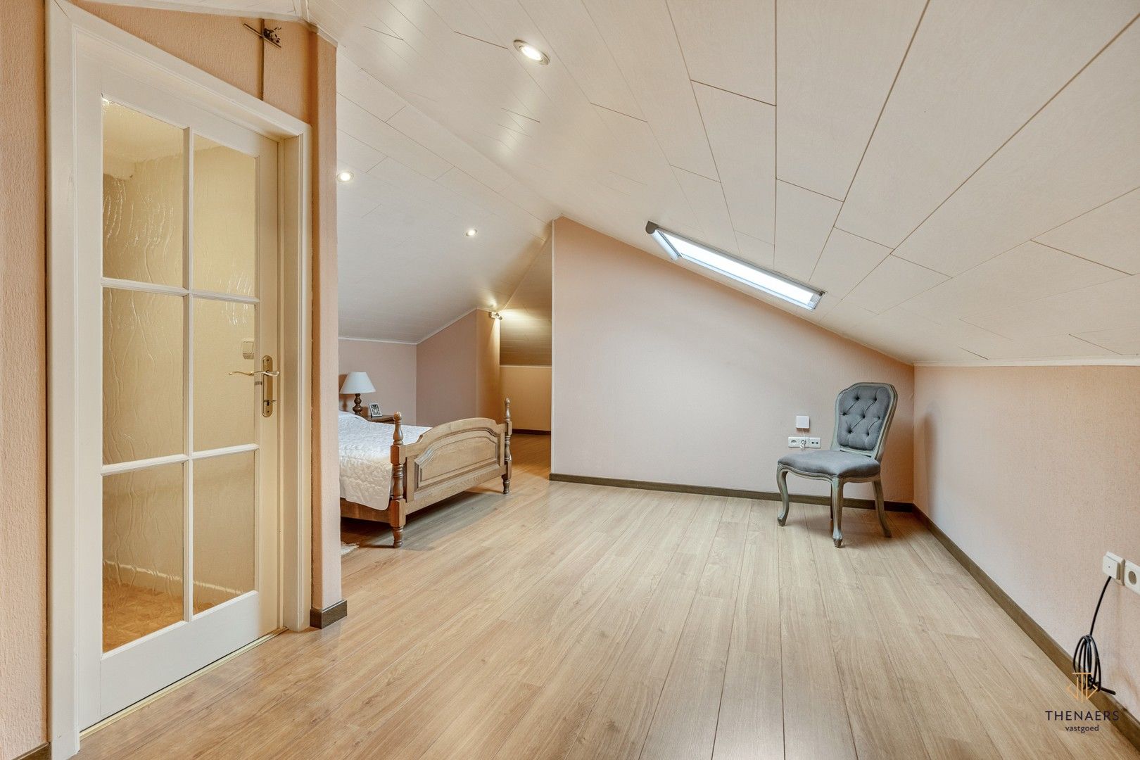 Mooi verzorgde landelijke woning met 3 slaapkamers. foto 26