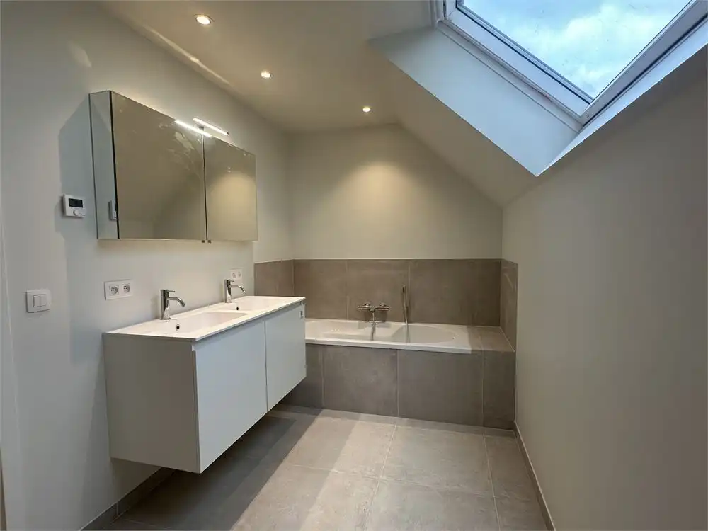 Nieuwbouwwoning met 3 slaapkamers foto 12