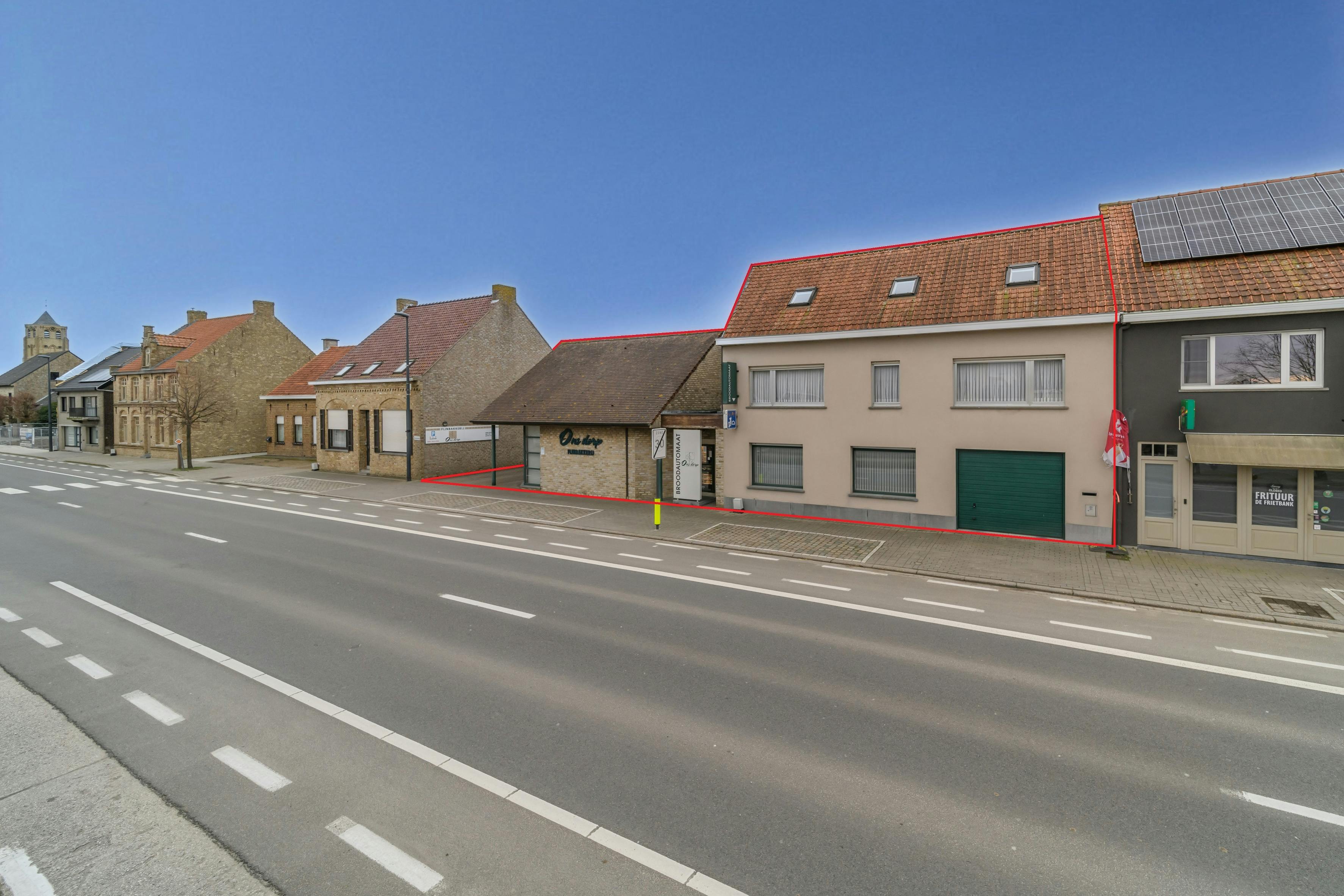 Huis met winkel, atelier en garages te koop in regio Diksmuide foto 15