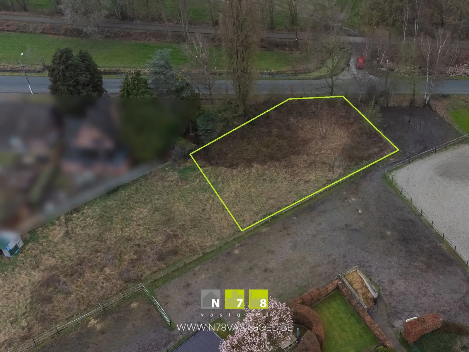 Grond te koop foto {{pictureIndex}}