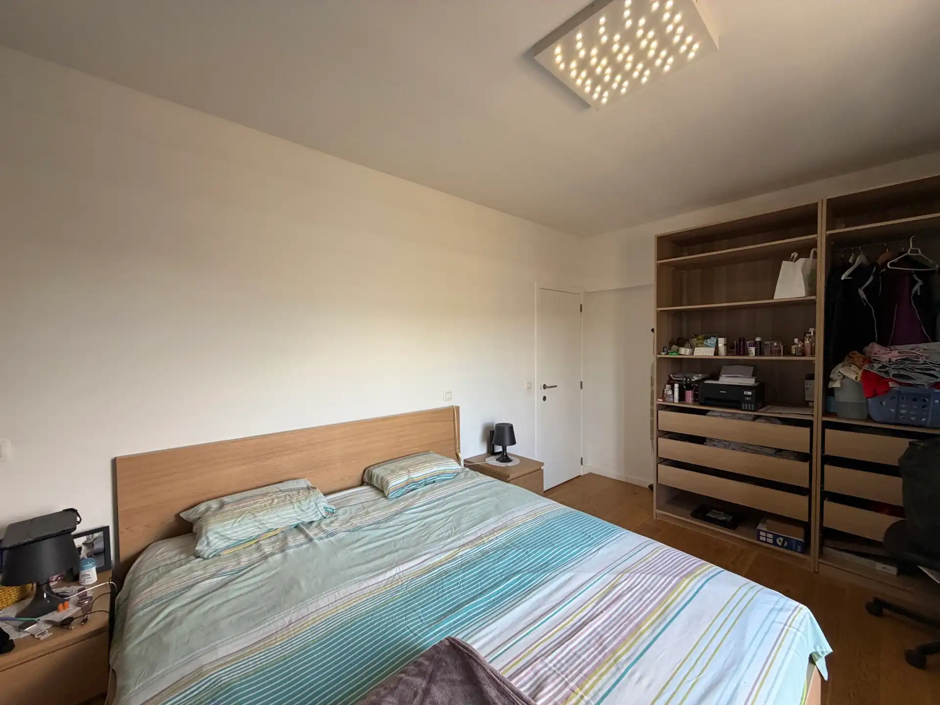 Nieuw appartement met 3 slaapkamers en parkeerplaats ! foto 9