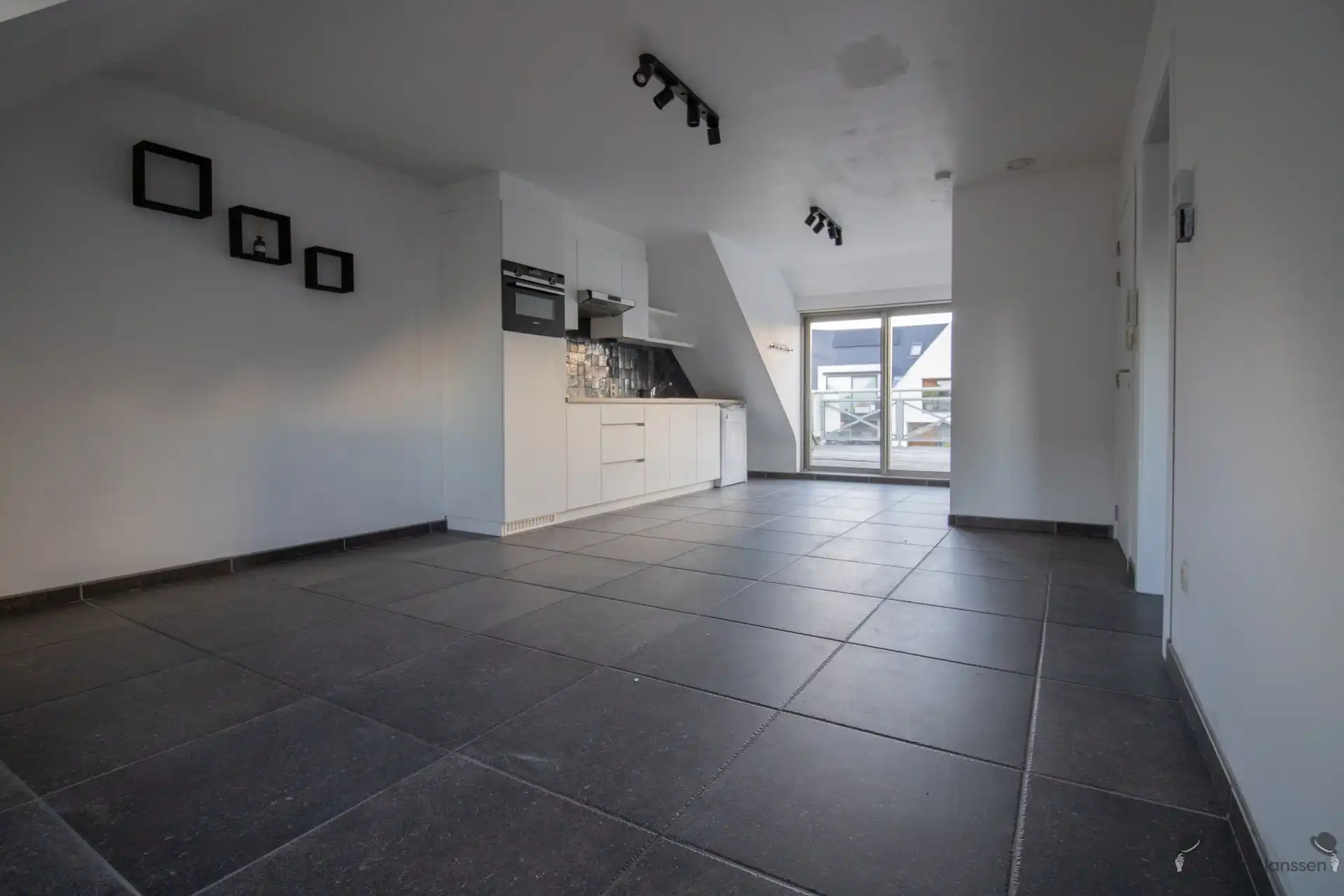 Appartement van 53 m² op de 2de verdieping met 1 slaapkamer en terras van 28 m² foto {{pictureIndex}}