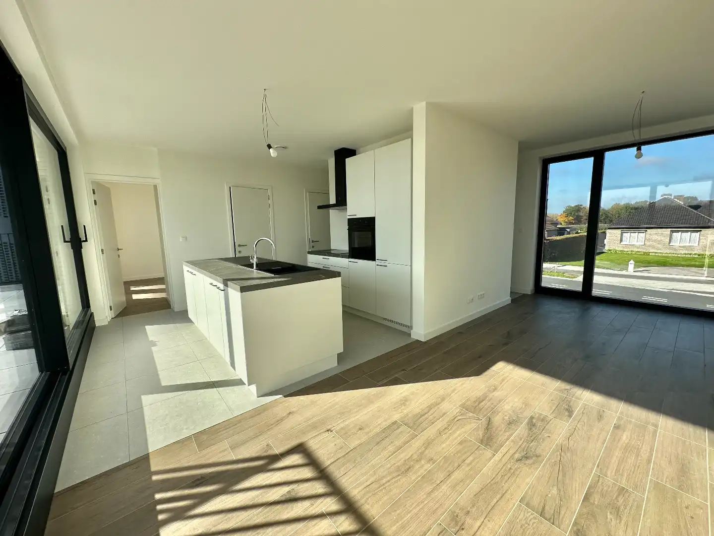 Prachtig nieuwbouwappartement op de 1ste verdieping met riant terras. foto 2