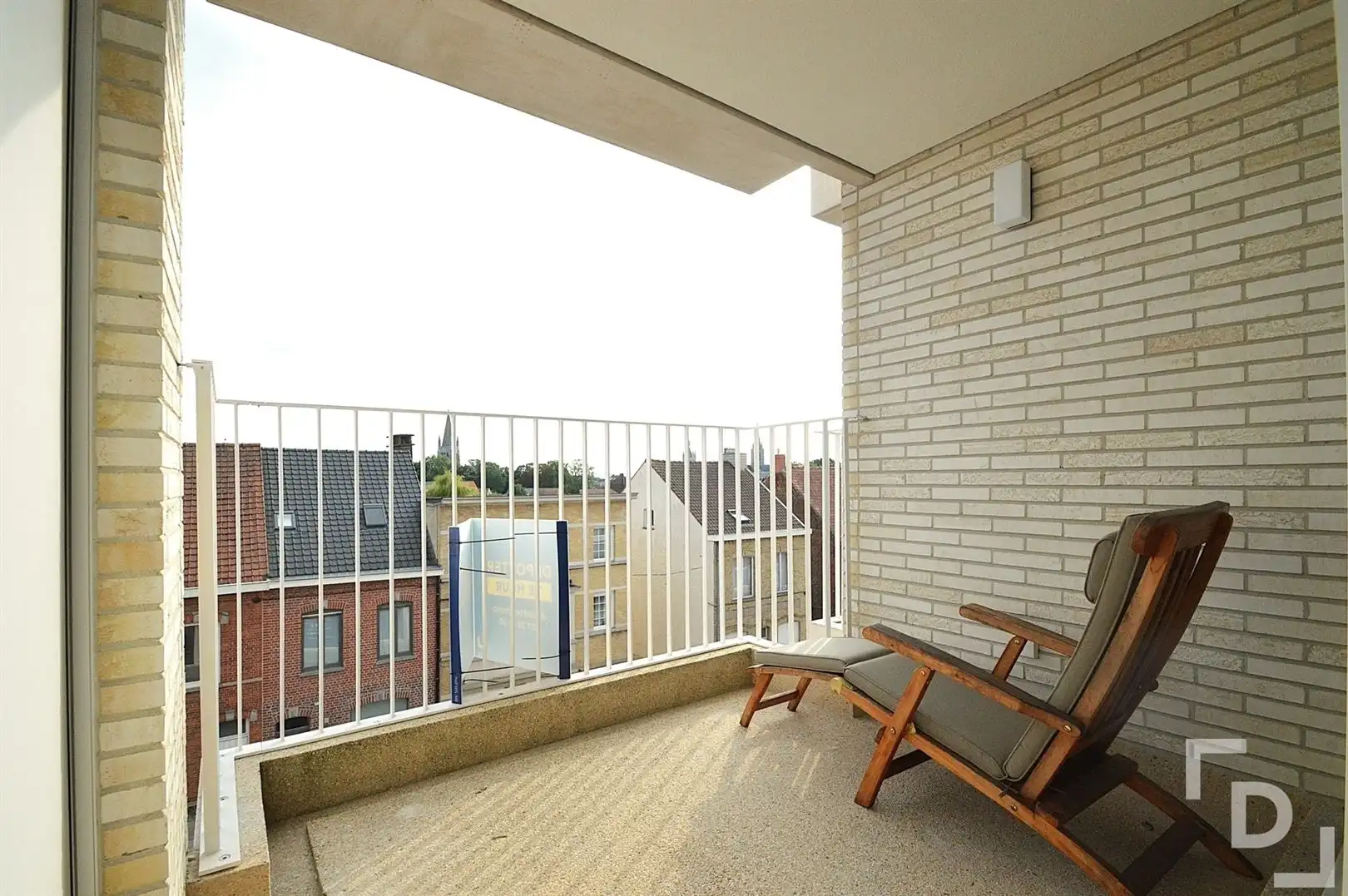 Nieuwbouwappartement met 2 slaapkamers en carport te Ieper foto 7
