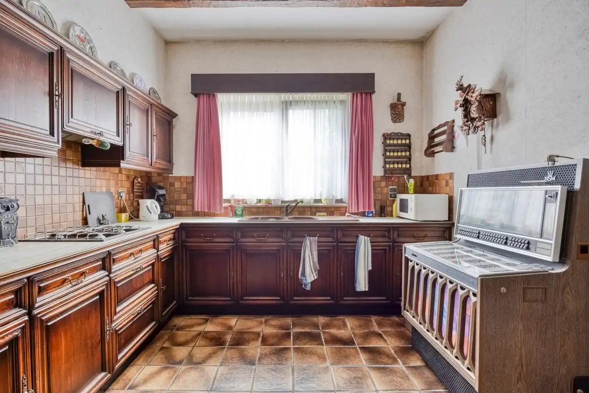 Ruime woning met 3 slaapkamers en grote tuin foto 8