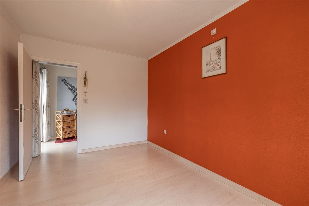Label c, 4 slpk, mooie tuin, traplift, vernieuwd foto 20