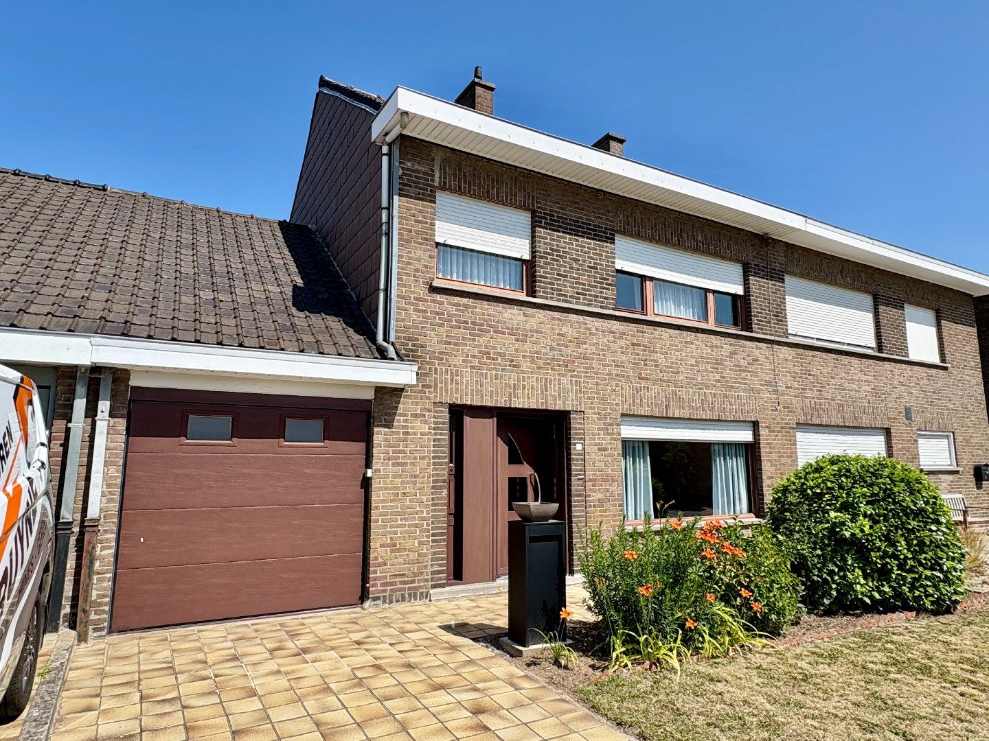 Stevige woning met 3 slpk op mooie locatie in Kuurne! foto 2