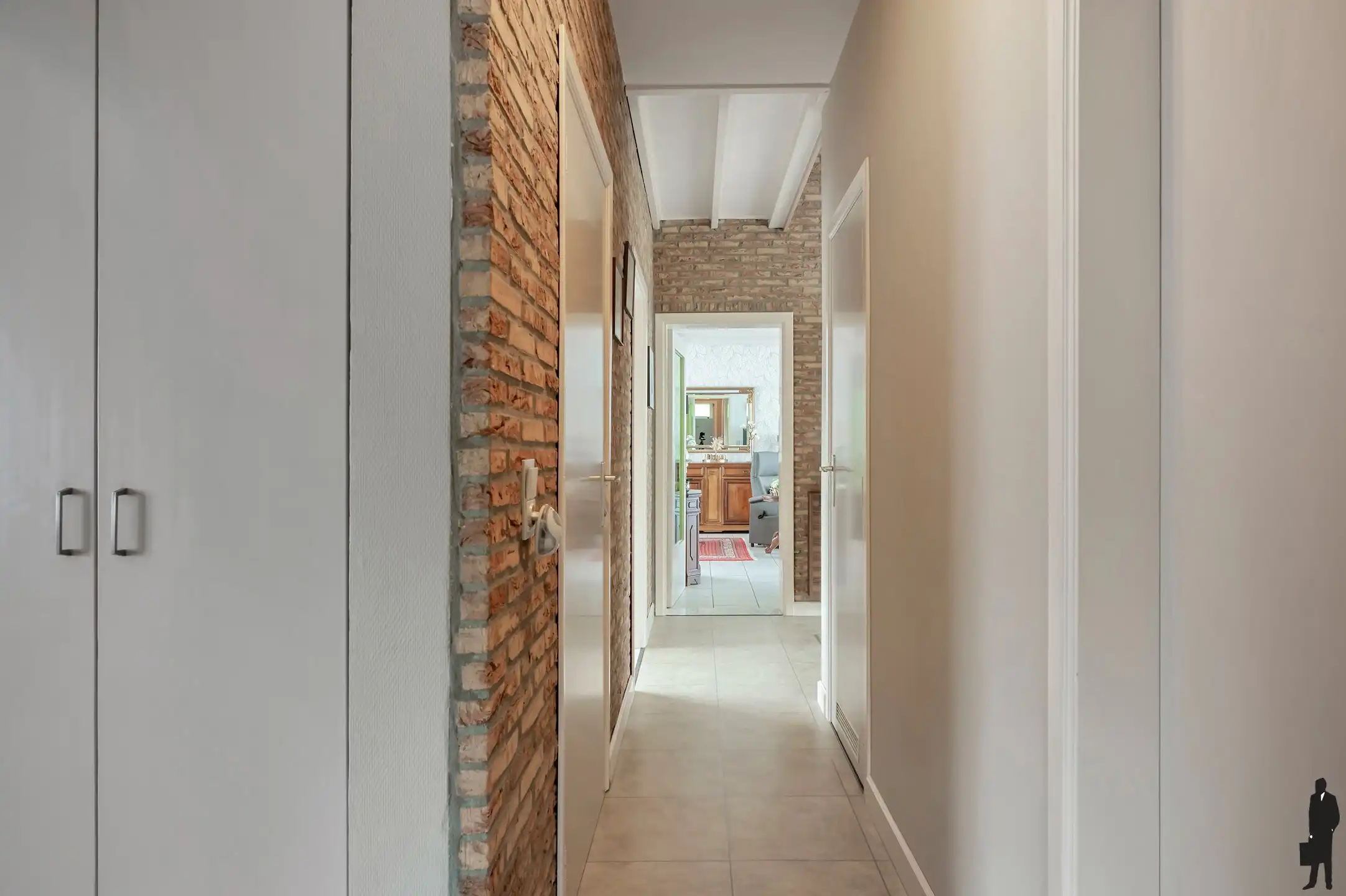 Ruime woning met tuin en bijgebouw foto 14