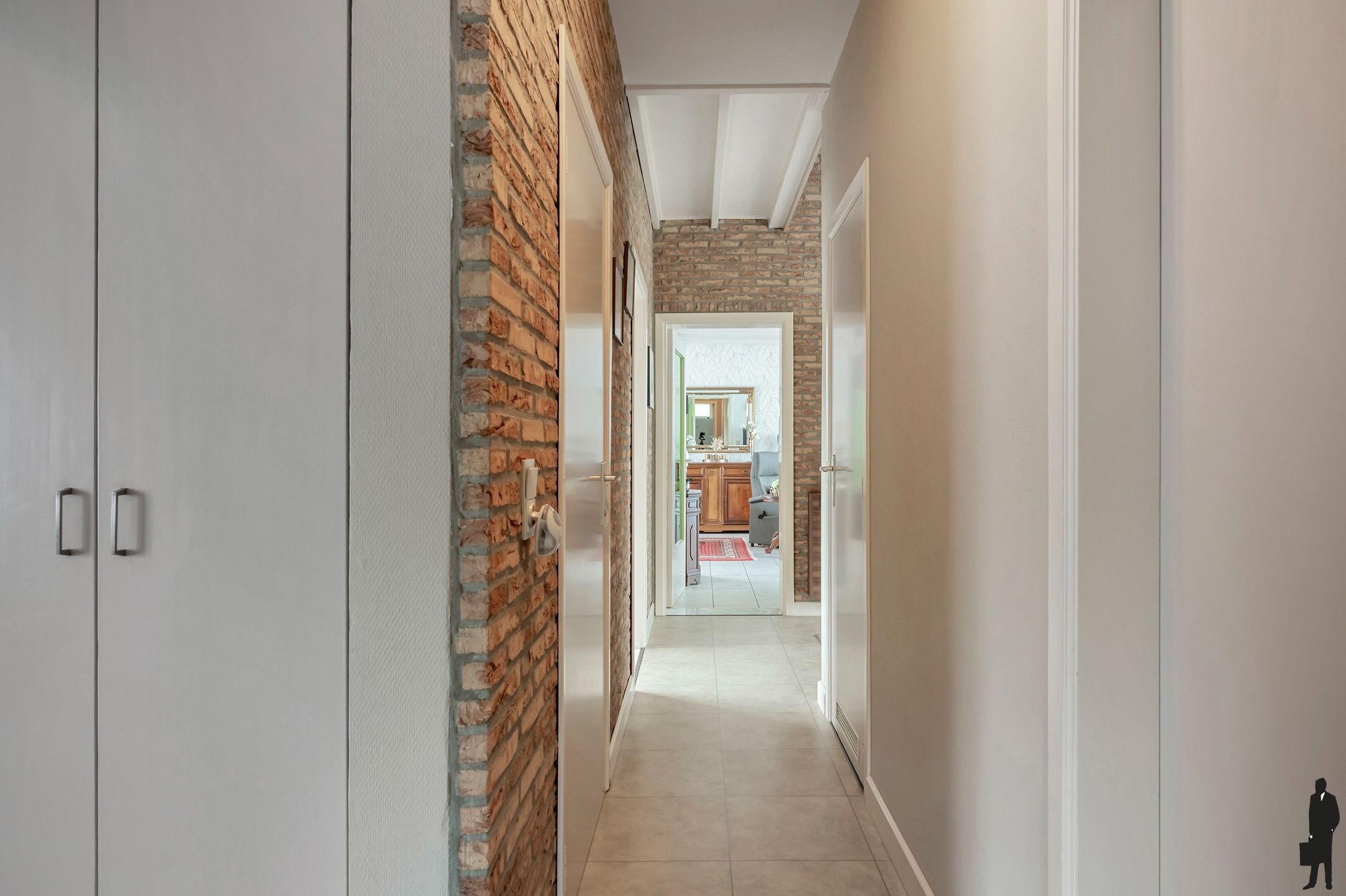 Ruime woning met tuin en bijgebouw foto 14