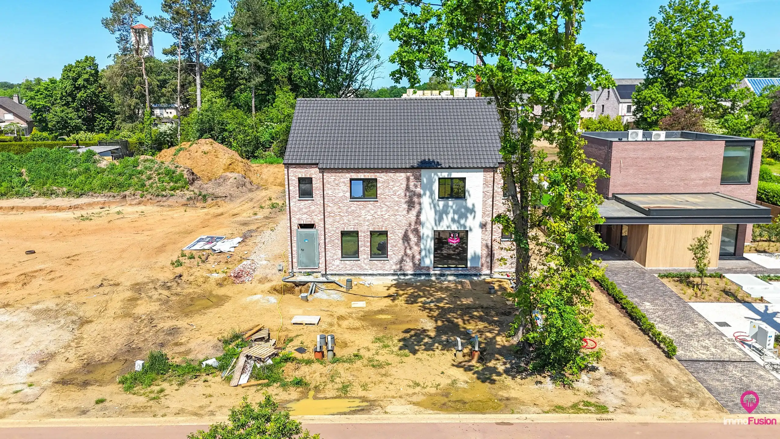 Prachtig gelegen casco woning met 4 slaapkamers! foto 8