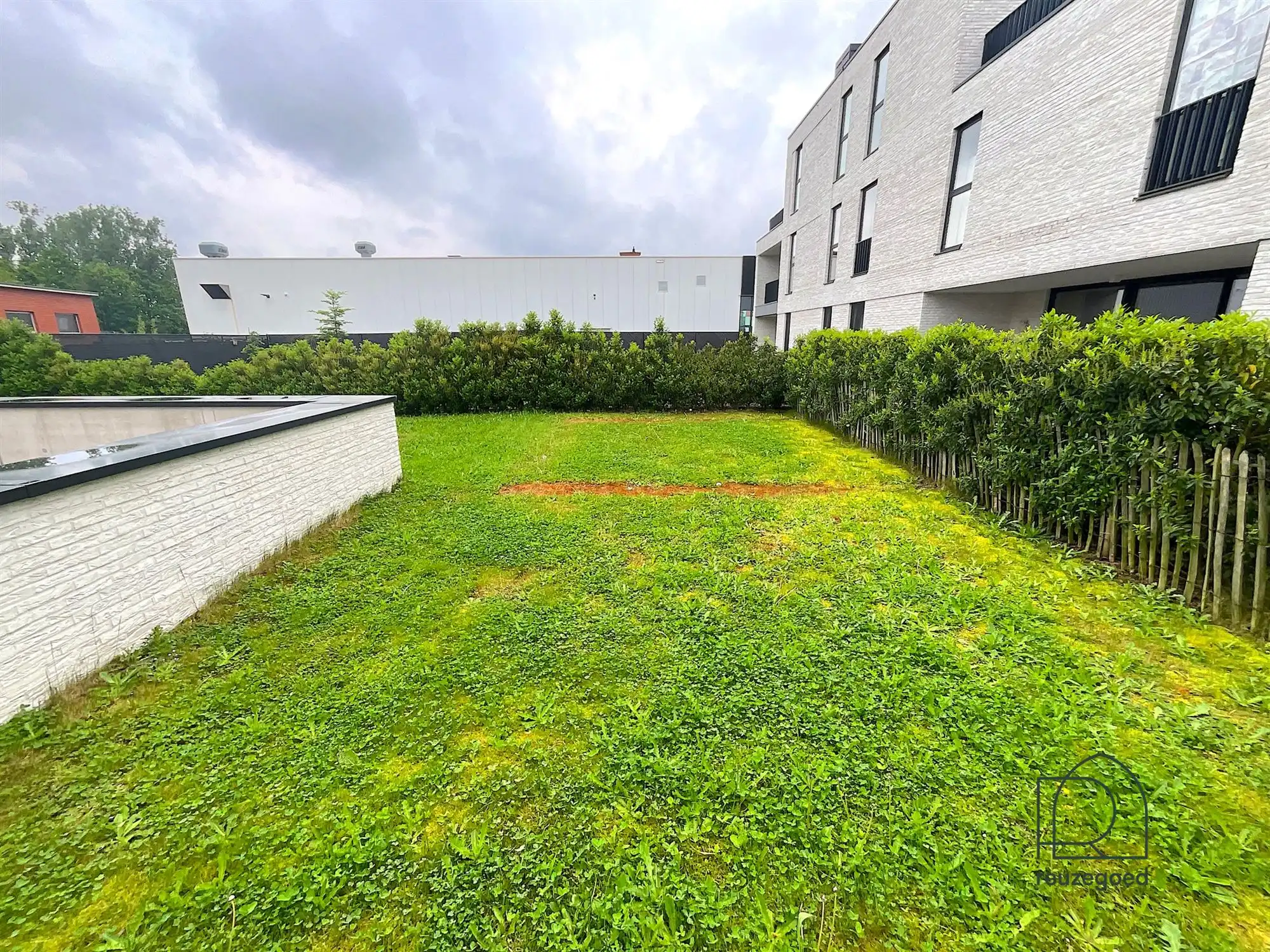 Ruim gelijkvloers appartement met grote tuin en terras in Putte foto 9