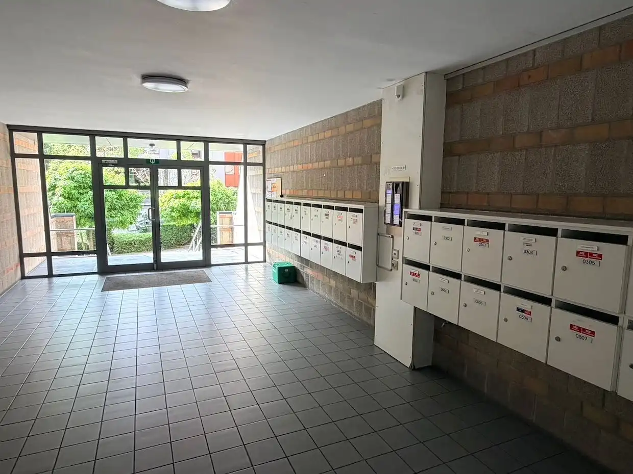 Gunstig gelegen appartement met 1 slaapkamer foto 3