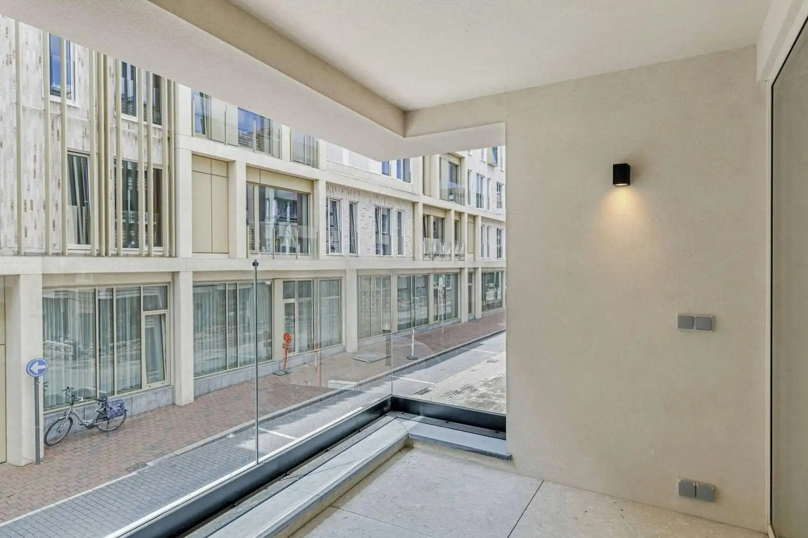 Appartement met 3 slaapkamers en terras te koop in Heist foto 4