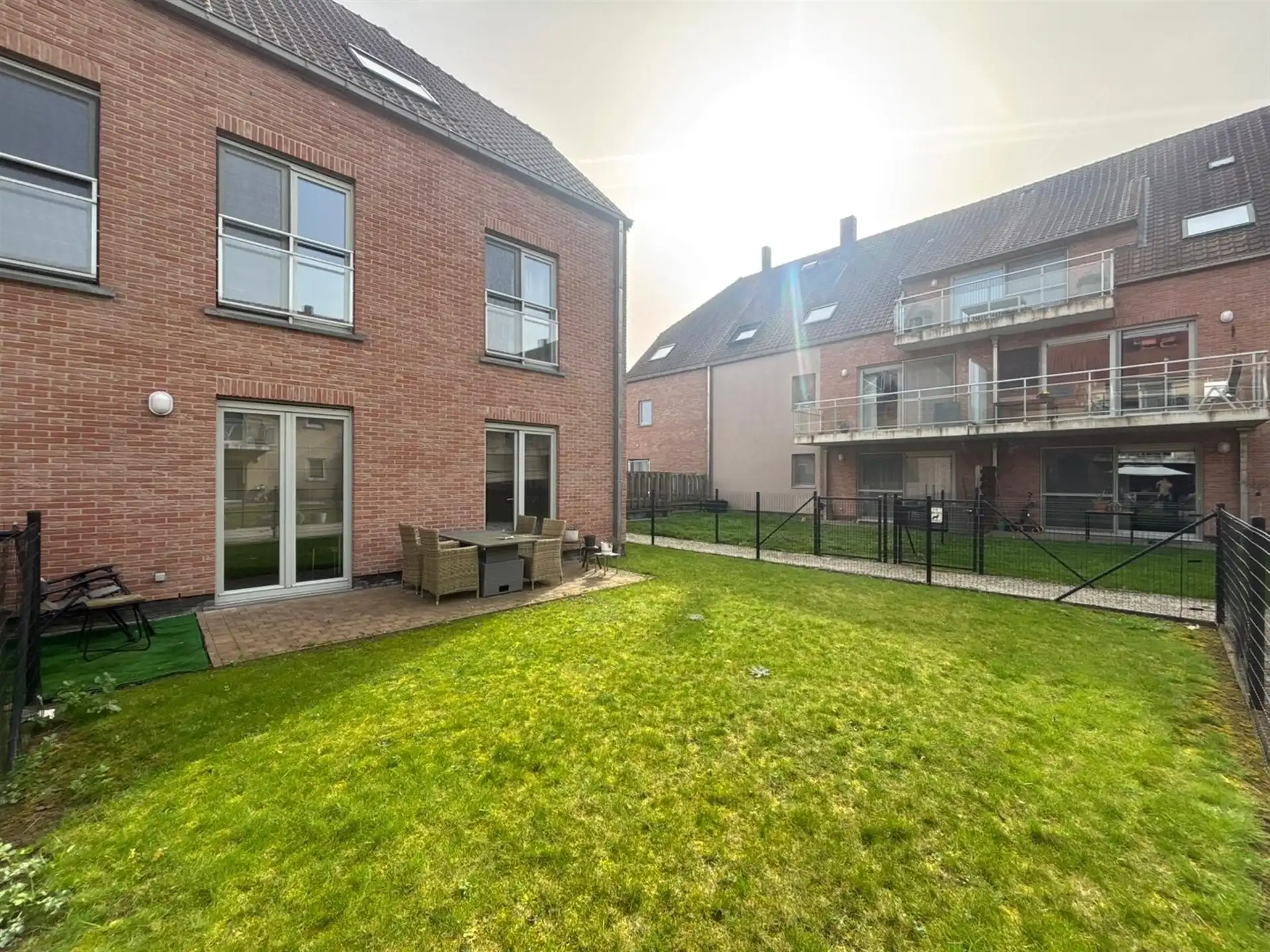 Appartement met tuin en private inkom! foto 27