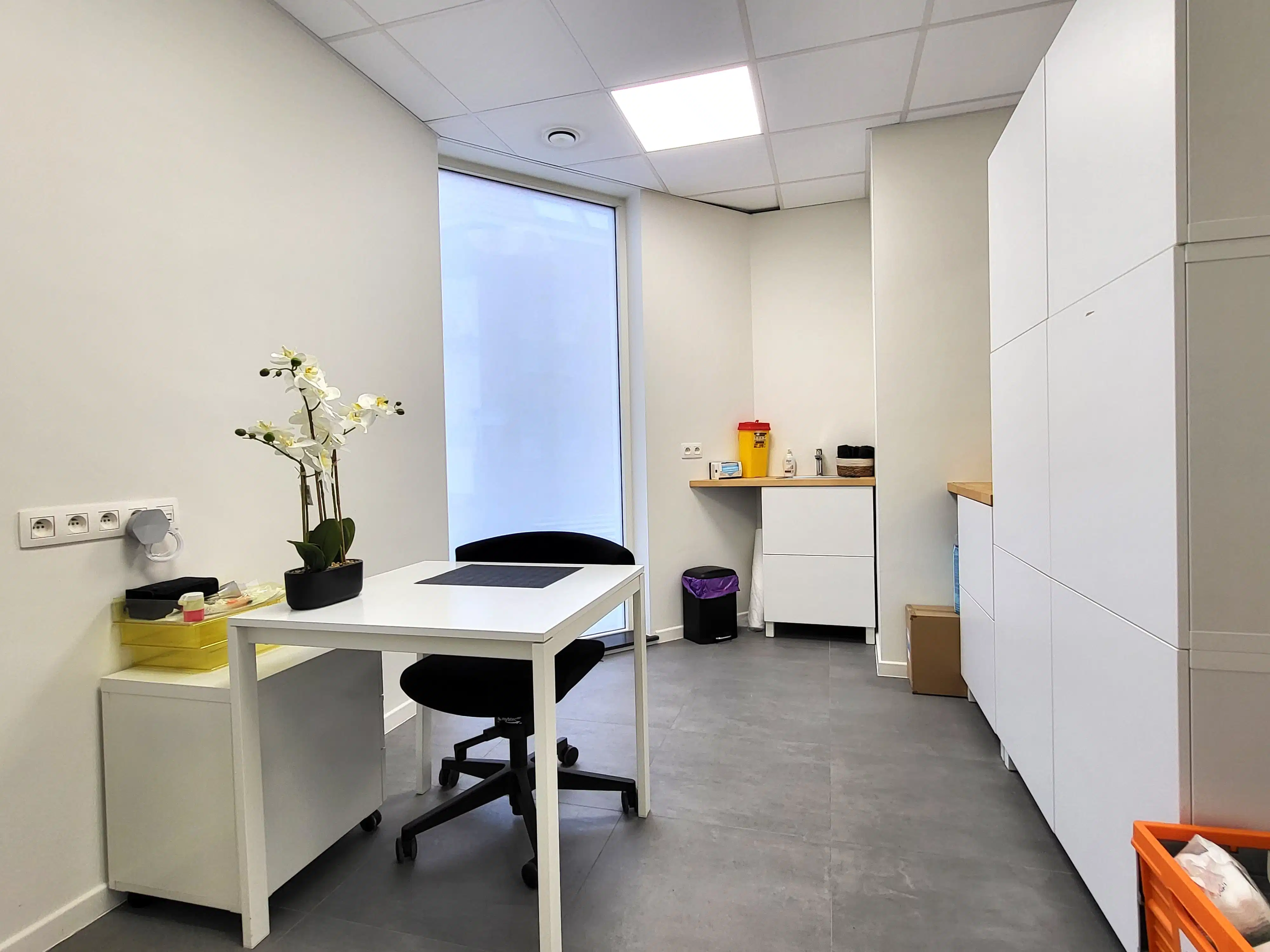 Modern handelspand (2017) op topligging in Zottegem! foto 7