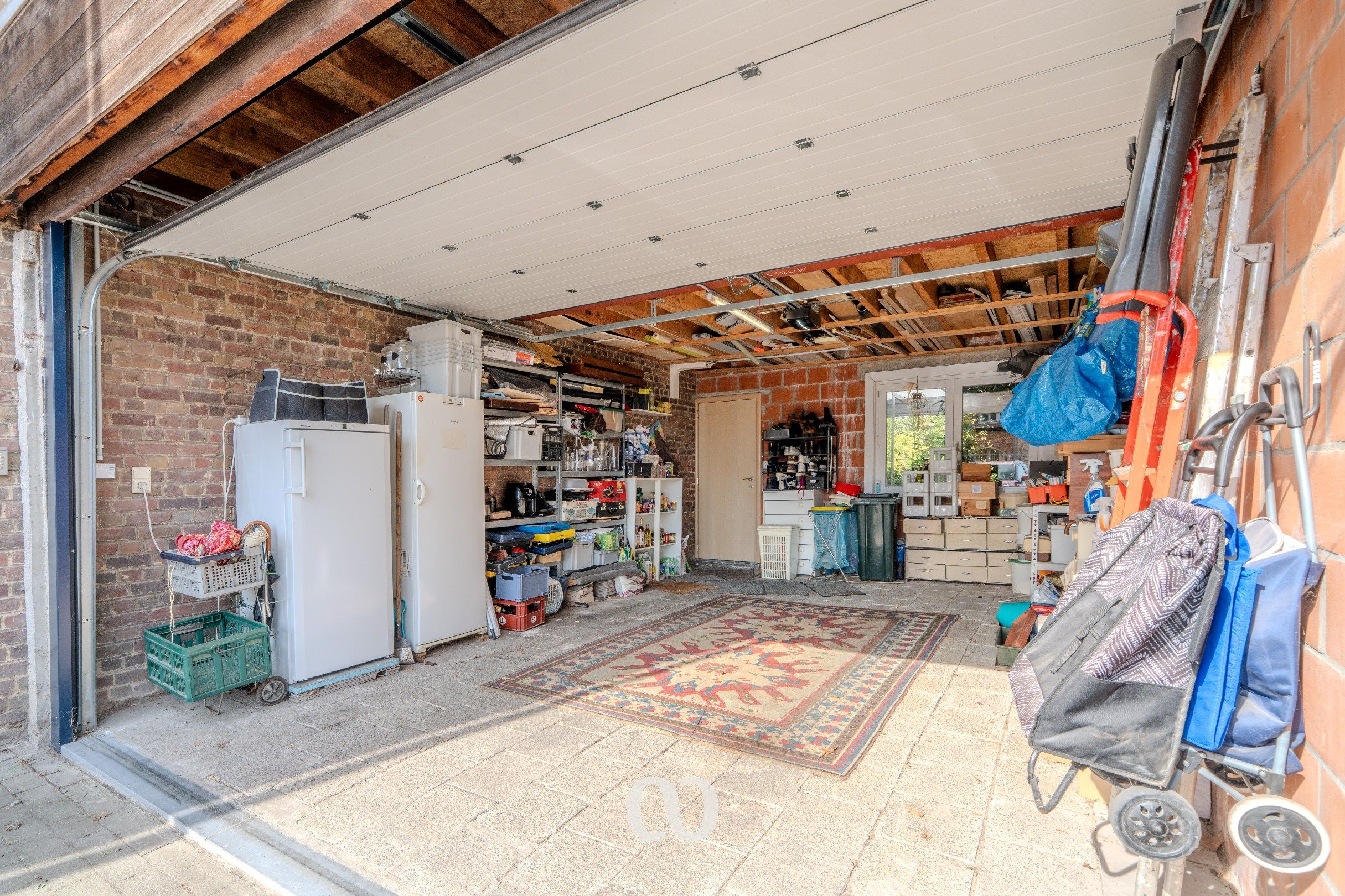 Instapklare woning met zonnepanelen, prachtige tuin en garage foto 20