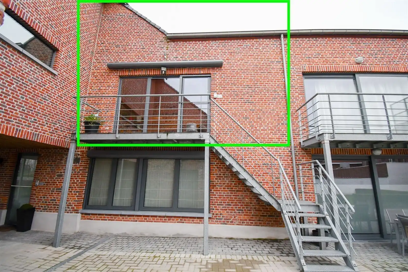 Duplex-appartement met 2 slaapkamers TE HUUR te Oetingen foto 11