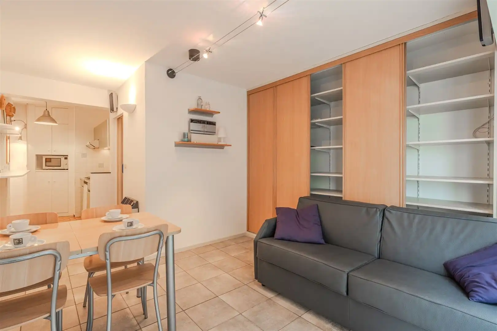 studio met lateraal zeezicht foto 6