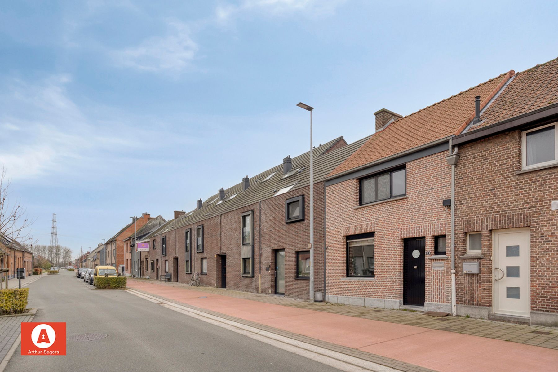 Hoofdfoto van de publicatie: Instapklare woning, óók achteraan bereikbaar!