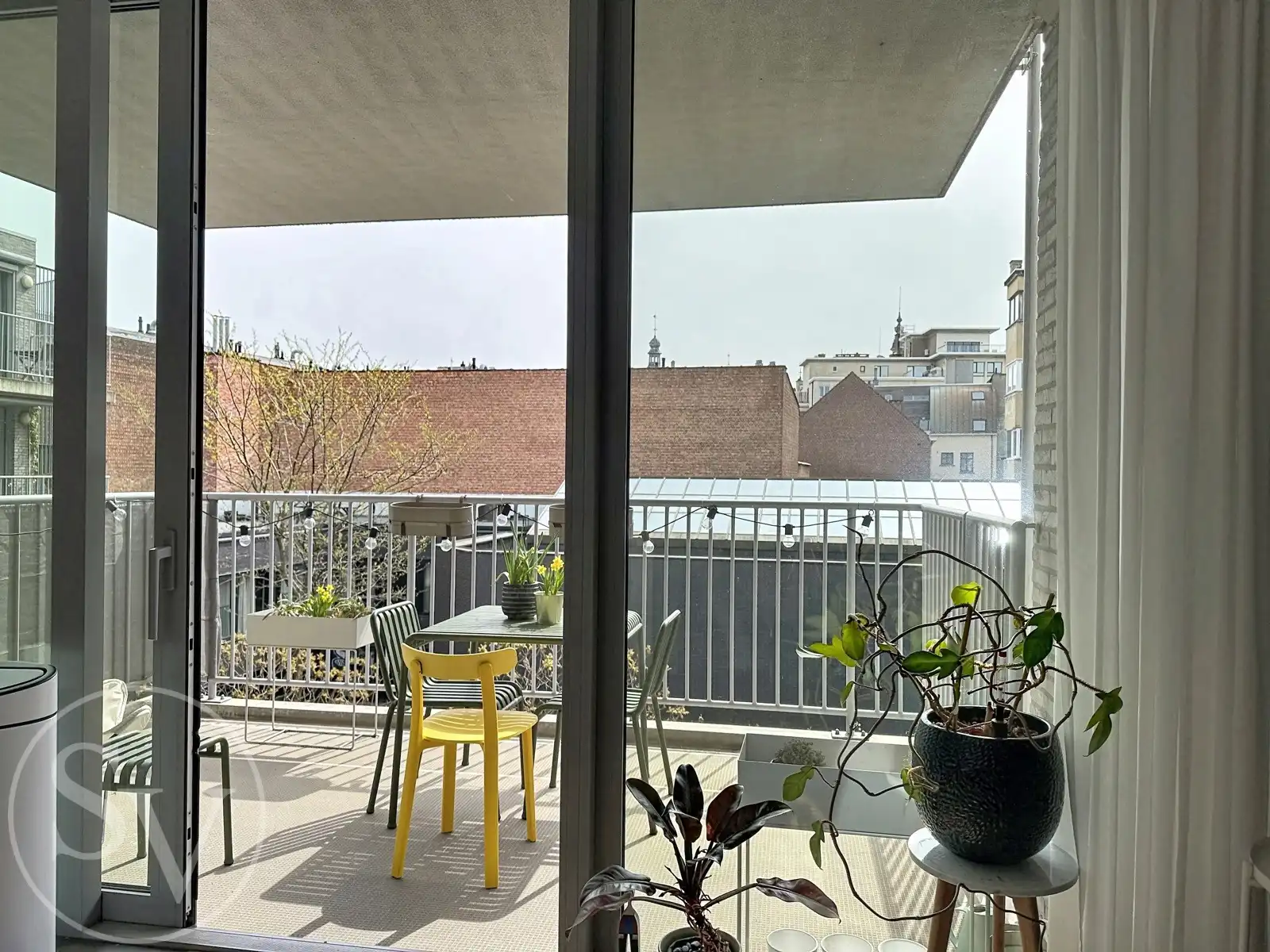Appartement op TOP locatie, 2 slpk, terras en parking. foto 5