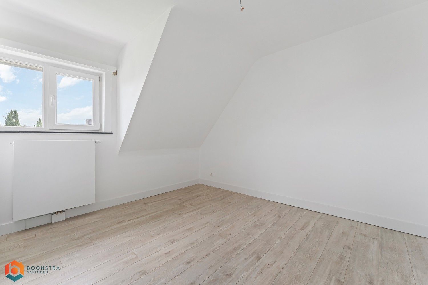 Woning met 4 slpkrs en tuin foto 10