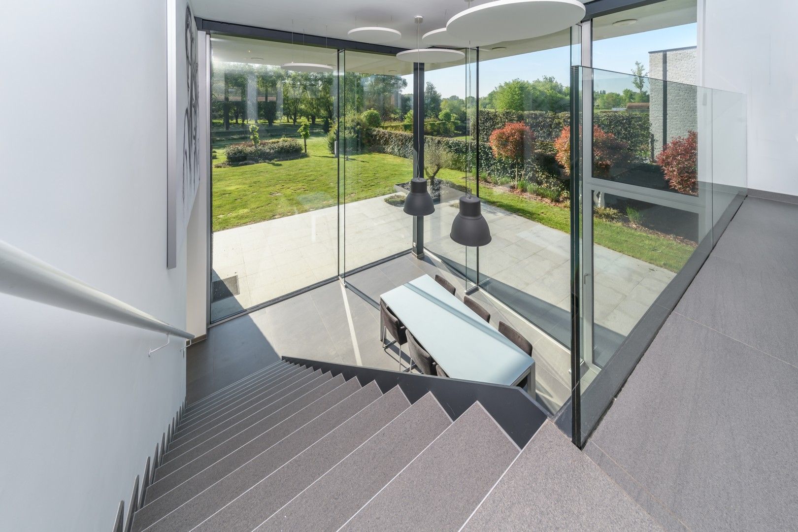 Zeer ruime, moderne en luxueuze villa foto 26
