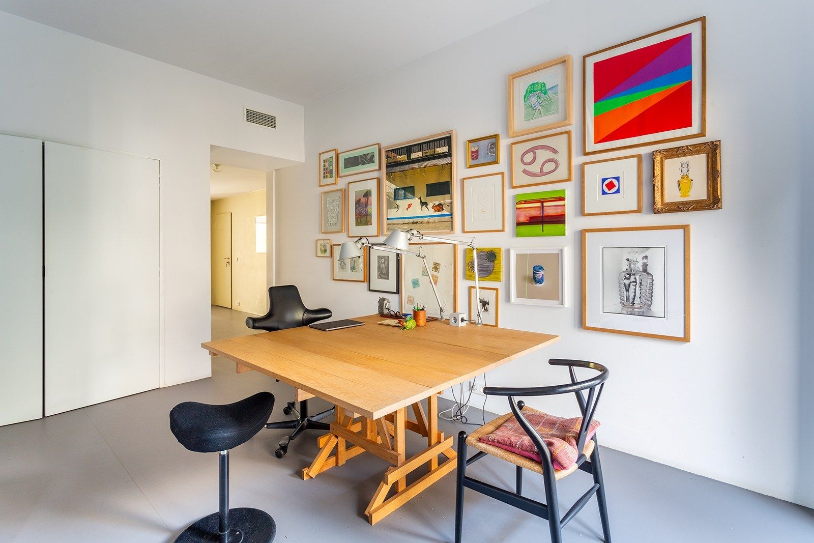 Architecturale parel met een zee van ruimte foto 11