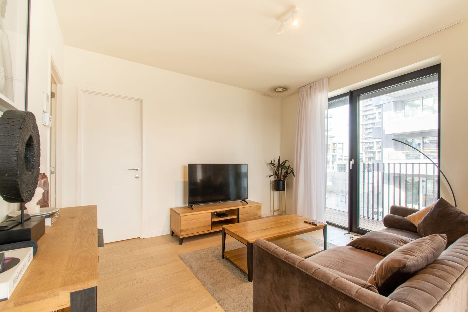 Gezelig lichtrijk gemeubeld 3 kamer appartement foto 5