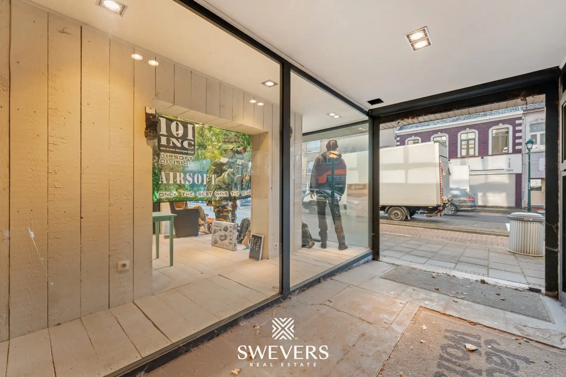 Uitzonderlijke mooi gelegen en ruime (391m²) handelsruimte in het volle centrum van Leopoldsburg foto 13