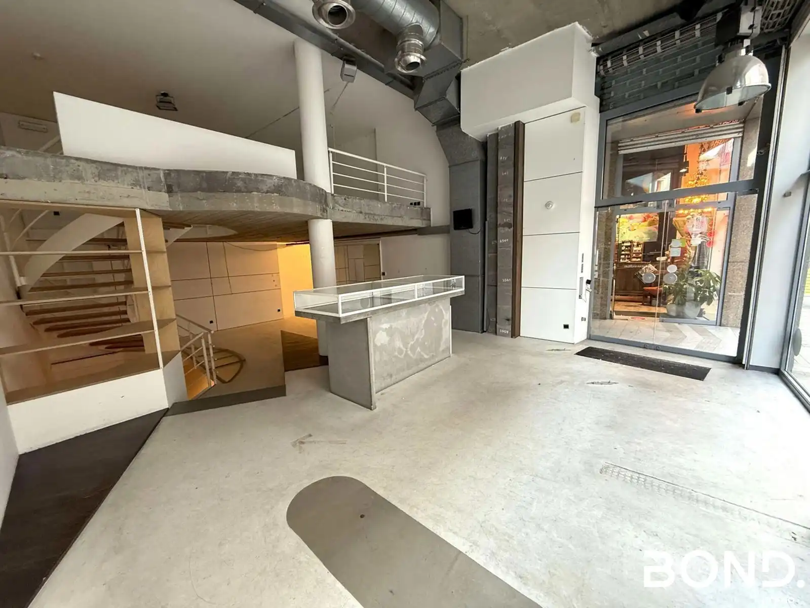 Handelsgelijkvloers tussen Bondgenotenlaan en Diestsestraat foto 7