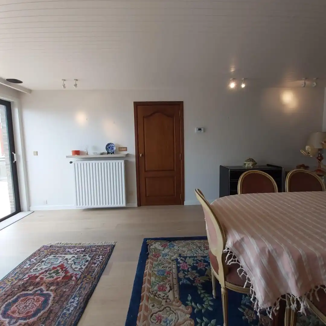 Appartement met 1 slaapkamer en groot terras in het centrum van Izegem foto 3