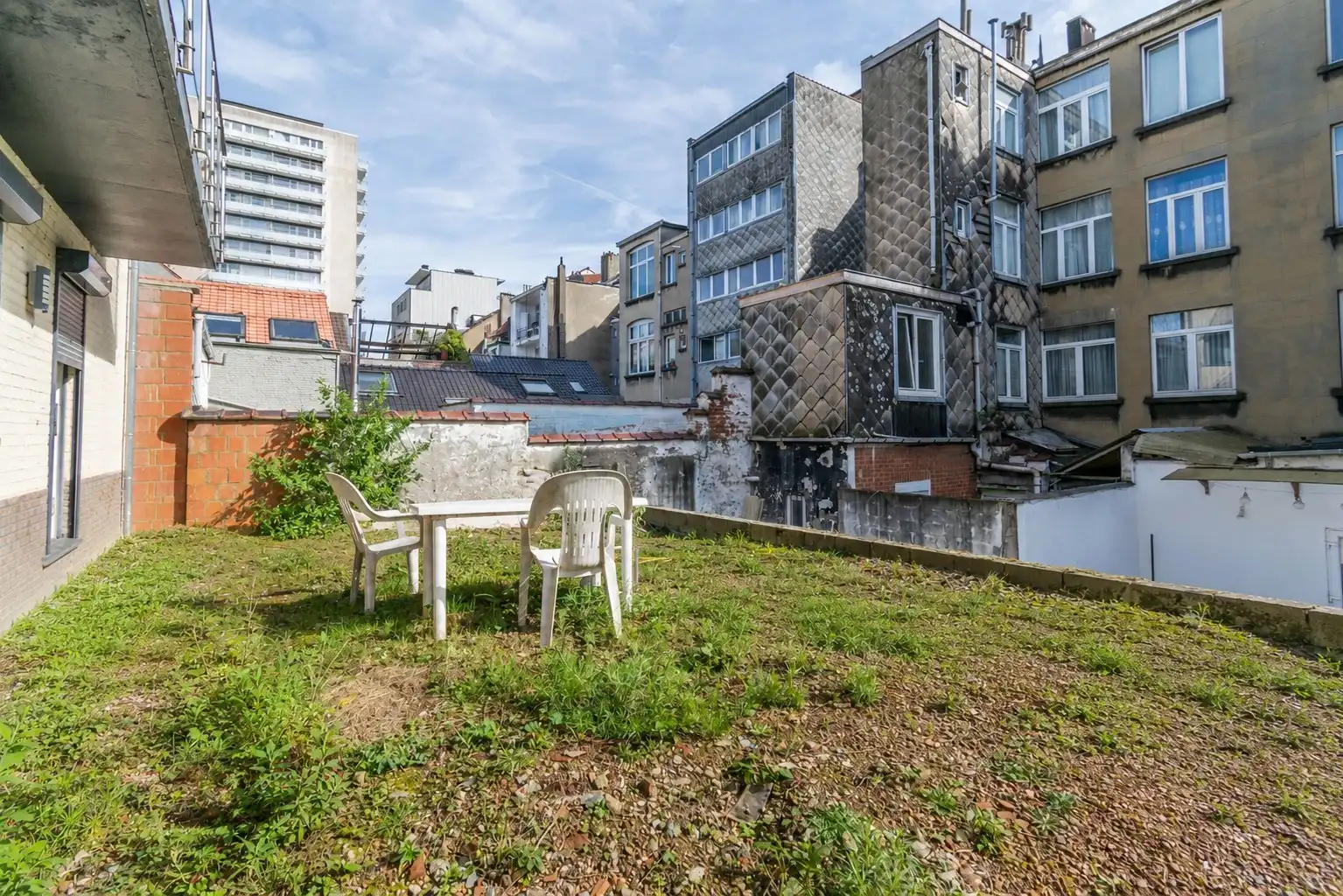 RECENTE OPBRENGSTEIGENDOM MET 2 APPARTEMENTEN! foto 4
