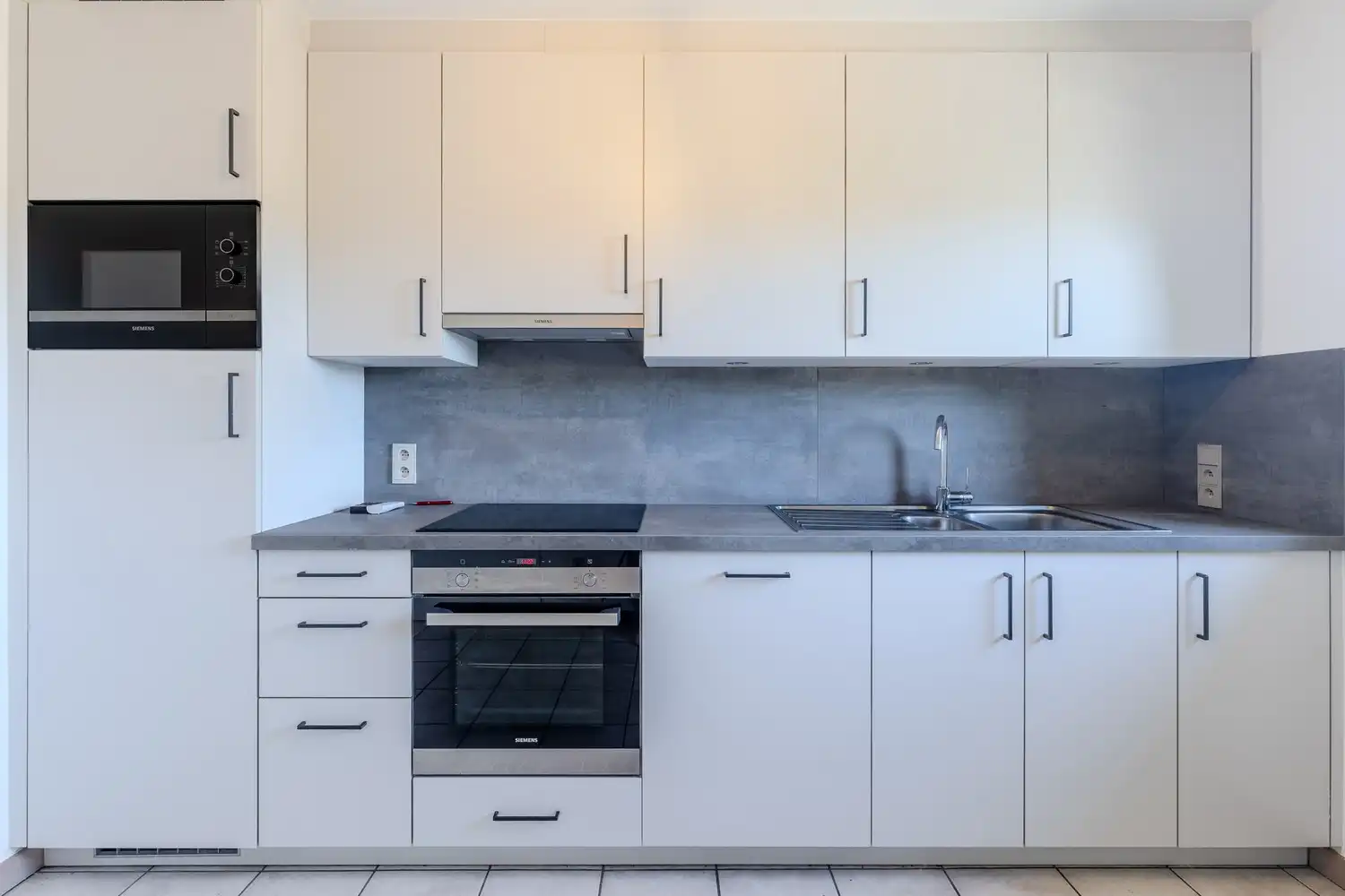 Instapklaar appartement met twee slaapkamers en ruime ondergrondse parking in Smeermaas, Lanaken. foto 14