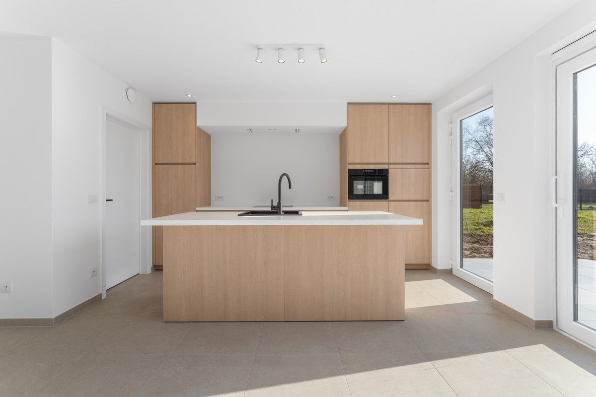 Alleenstaande nieuwbouwwoning op ruim perceel te Aalter foto 5
