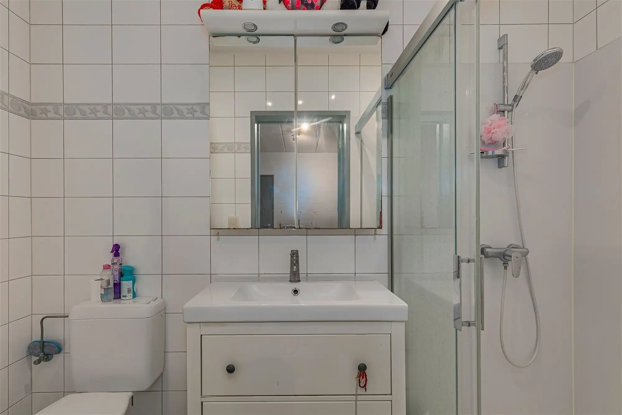 Lichtrijk 1-slaapkamer appartement met tuin en garagebox te koop in Merksem foto 8