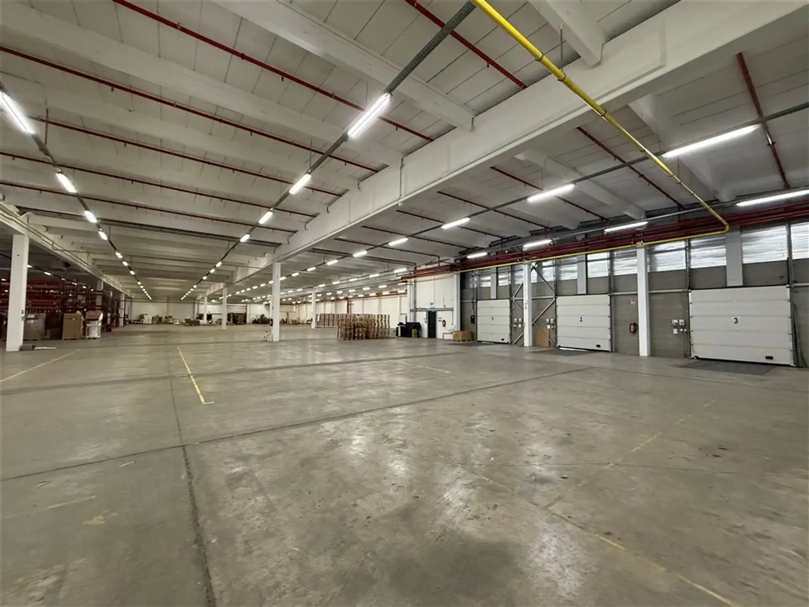 Magazijn op toplocatie (E313/E314) foto 2