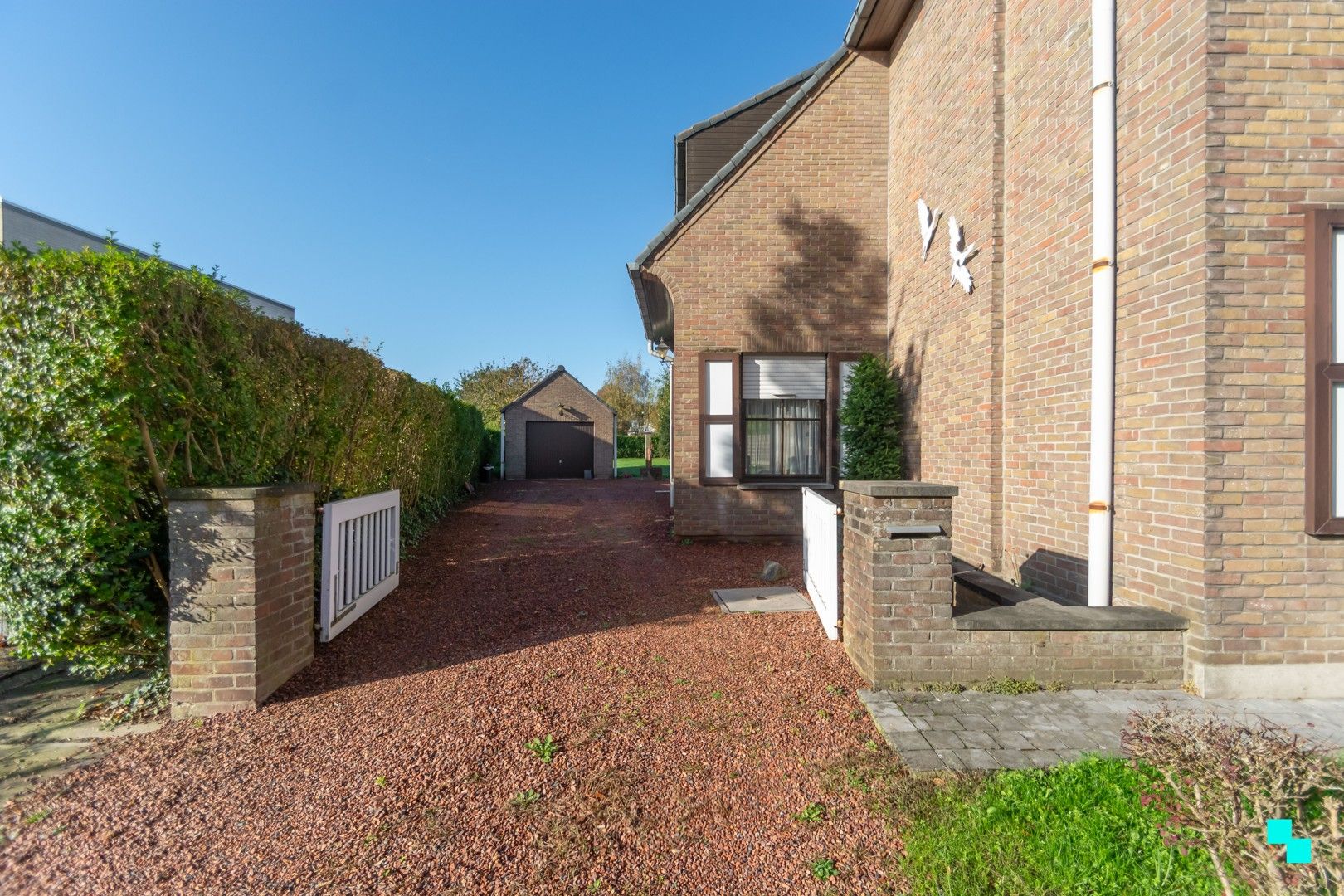 Charmant te renoveren woning te Merelbeke Flora foto 5