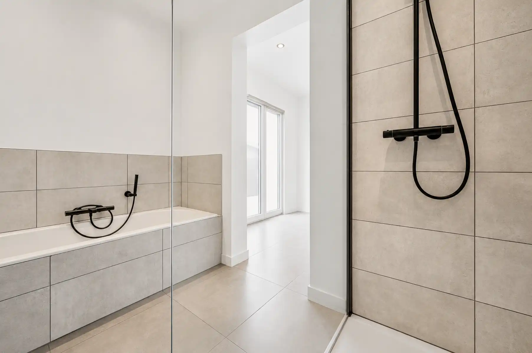 Instapklare woning met 3 slaapkamers, tuin en garage  foto 6