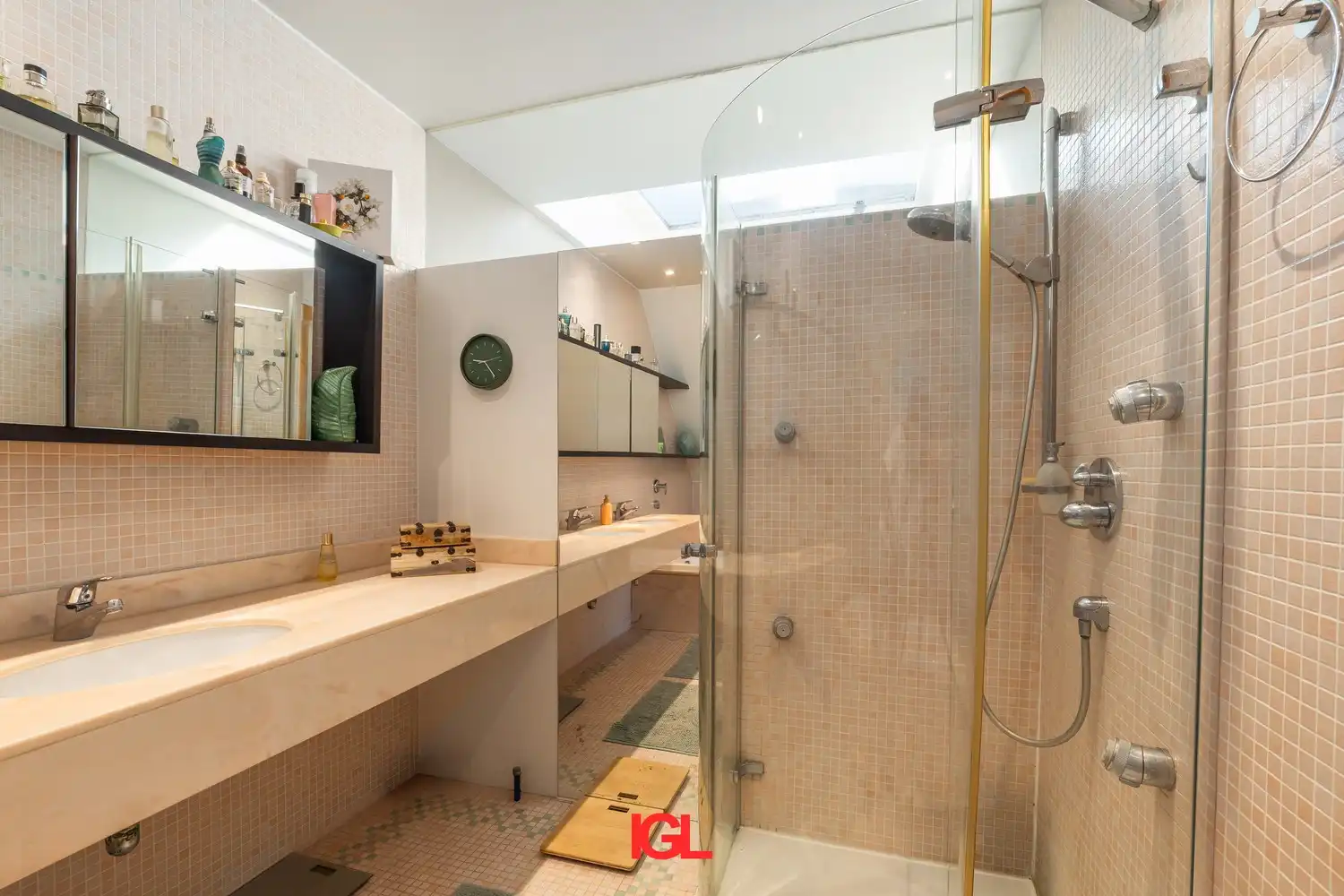 Luxueuze villa in residentiële wijk te huur foto 12