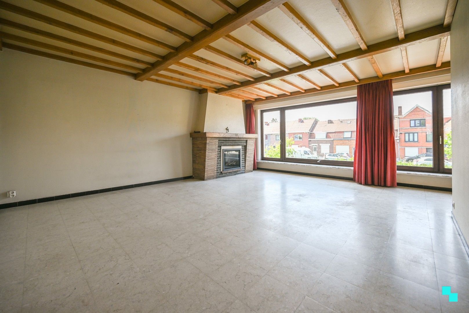 Eéngezinswoning met inpandige garage nabij centrum Izegem foto 9