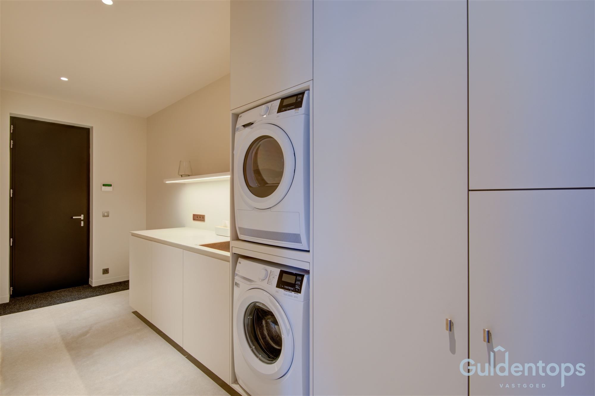 exclusieve villa op toplocatie te huur foto 38