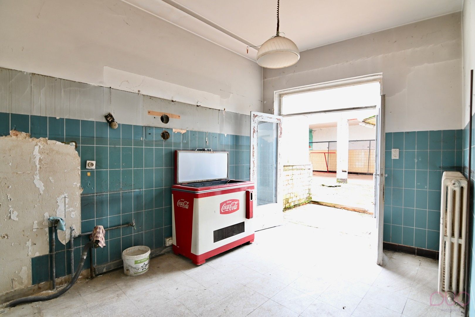 Te renoveren gelijkvloers appartement met 2 slaapkamers en patio foto 5