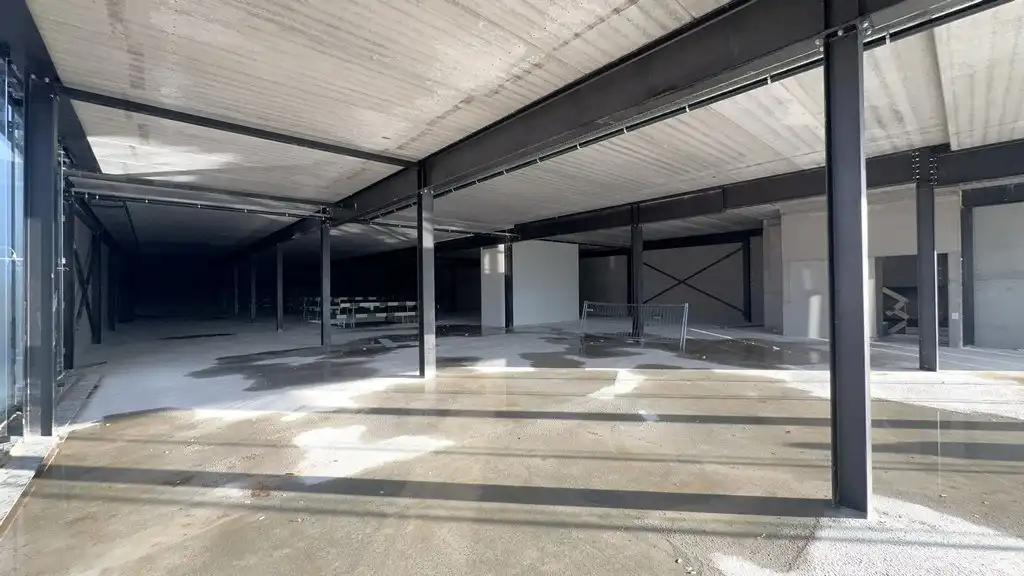 Nieuwbouw showroom met magazijn te huur langs N43 in Sint-Denijs-Westrem foto 5