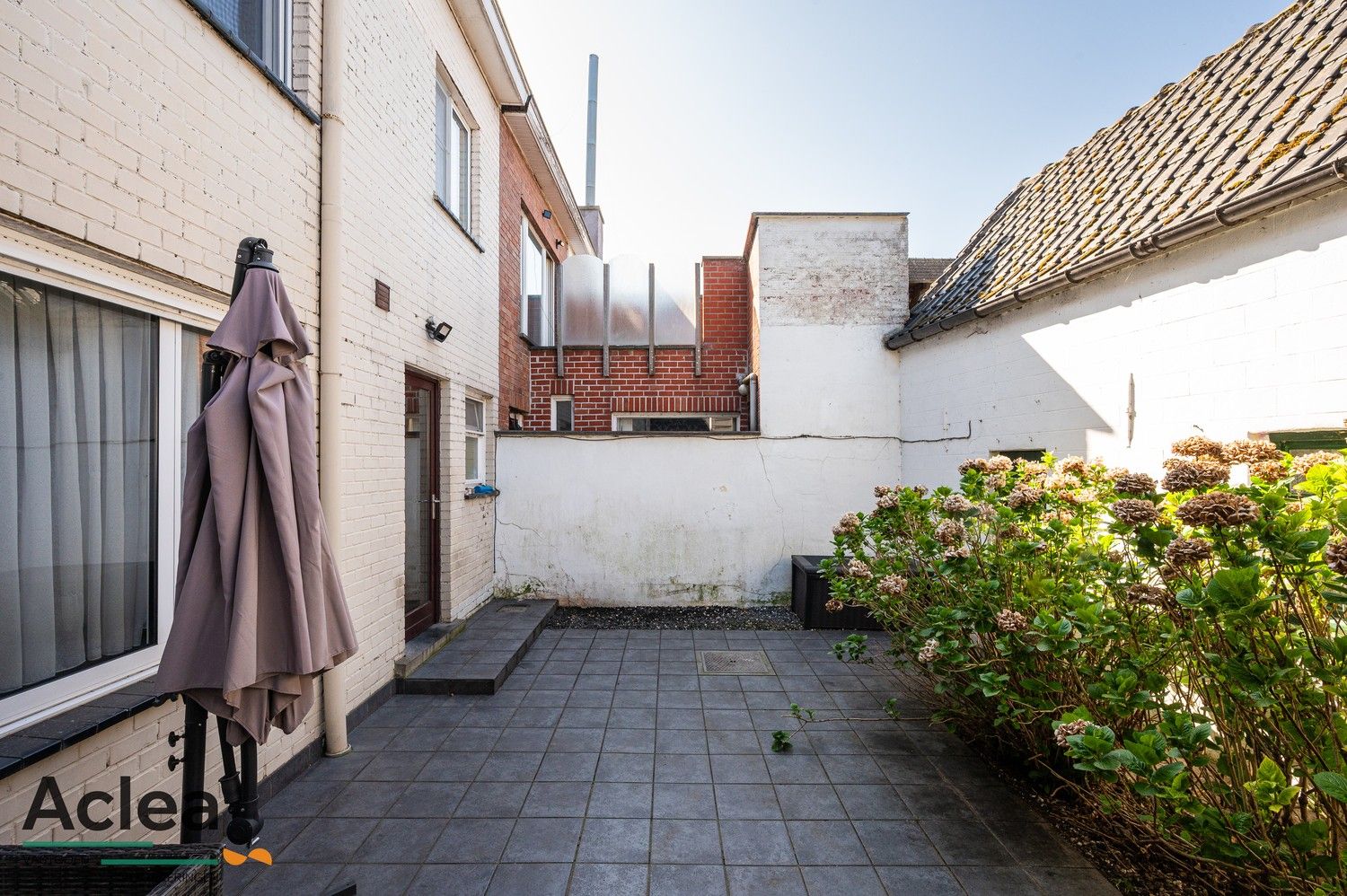 Verzorgde woning met 2 zeer ruime slpks en bureauruimte foto 11