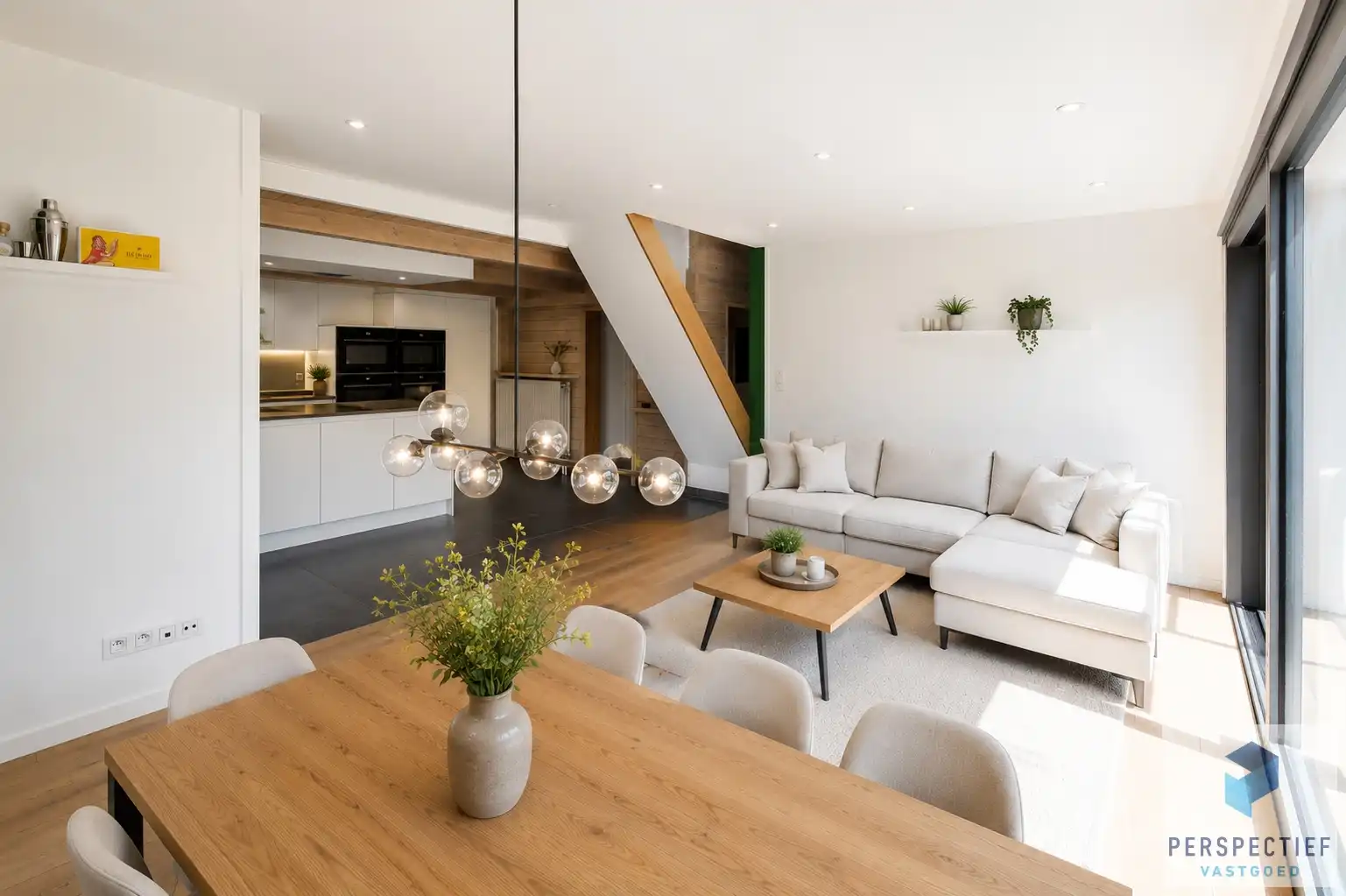 Centraal gelegen woning op ruim perceel met verkavelingspotentieel in Oedelem foto 6