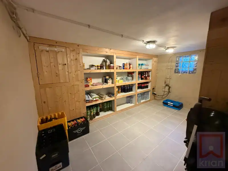 Instapklare gerenoveerde woning met 4 slaapkamers, zonnepanelen en thuisbatterij foto 16