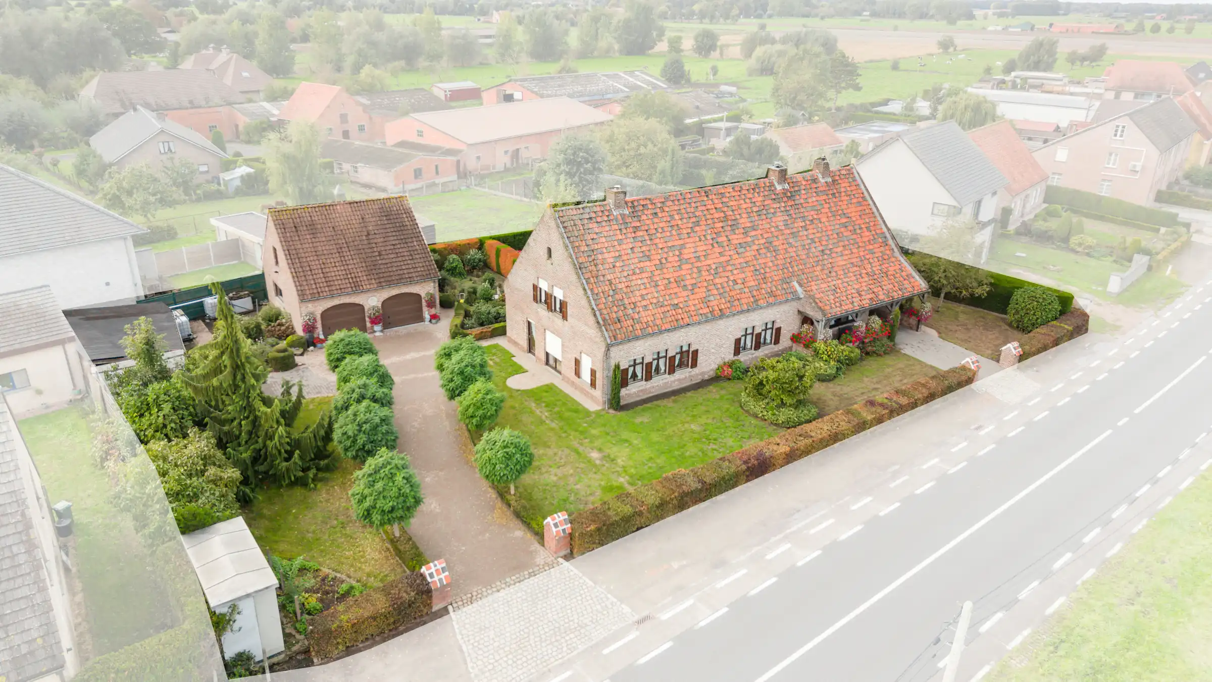 Ruim domein met 2 woningen (EPC B) op 1.740 m² in Sleidinge foto 3