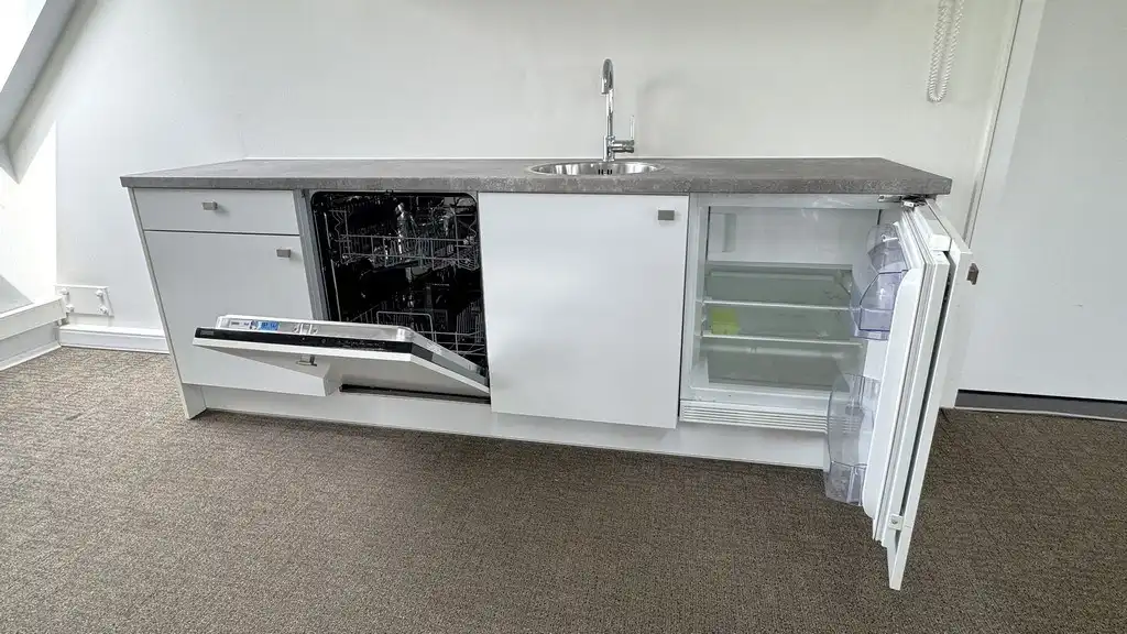 Kantoren te huur langs Kortrijksesteenweg in Sint Martens Latem foto 6