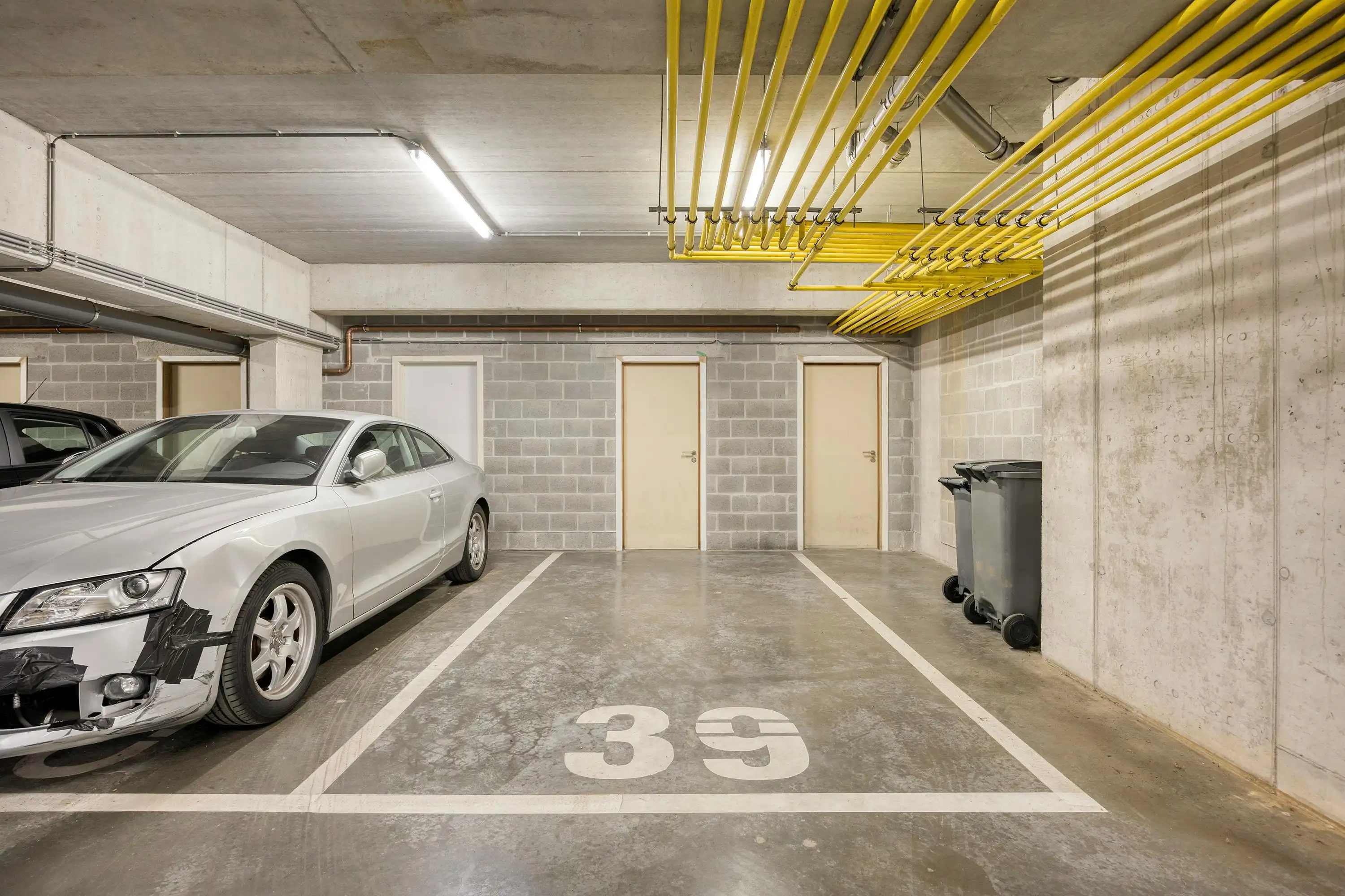 Mooi parkappartement met 2 slaapkamers, garage en 2 kelders foto 23